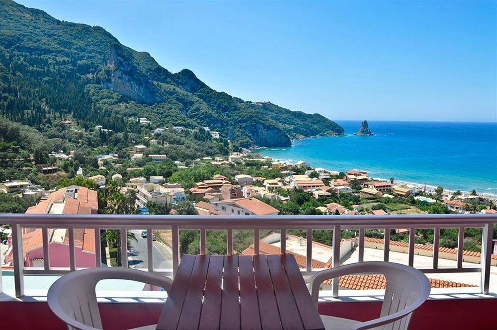Pink Palace Beach Resort Агиос-Гордиос Экстерьер фото