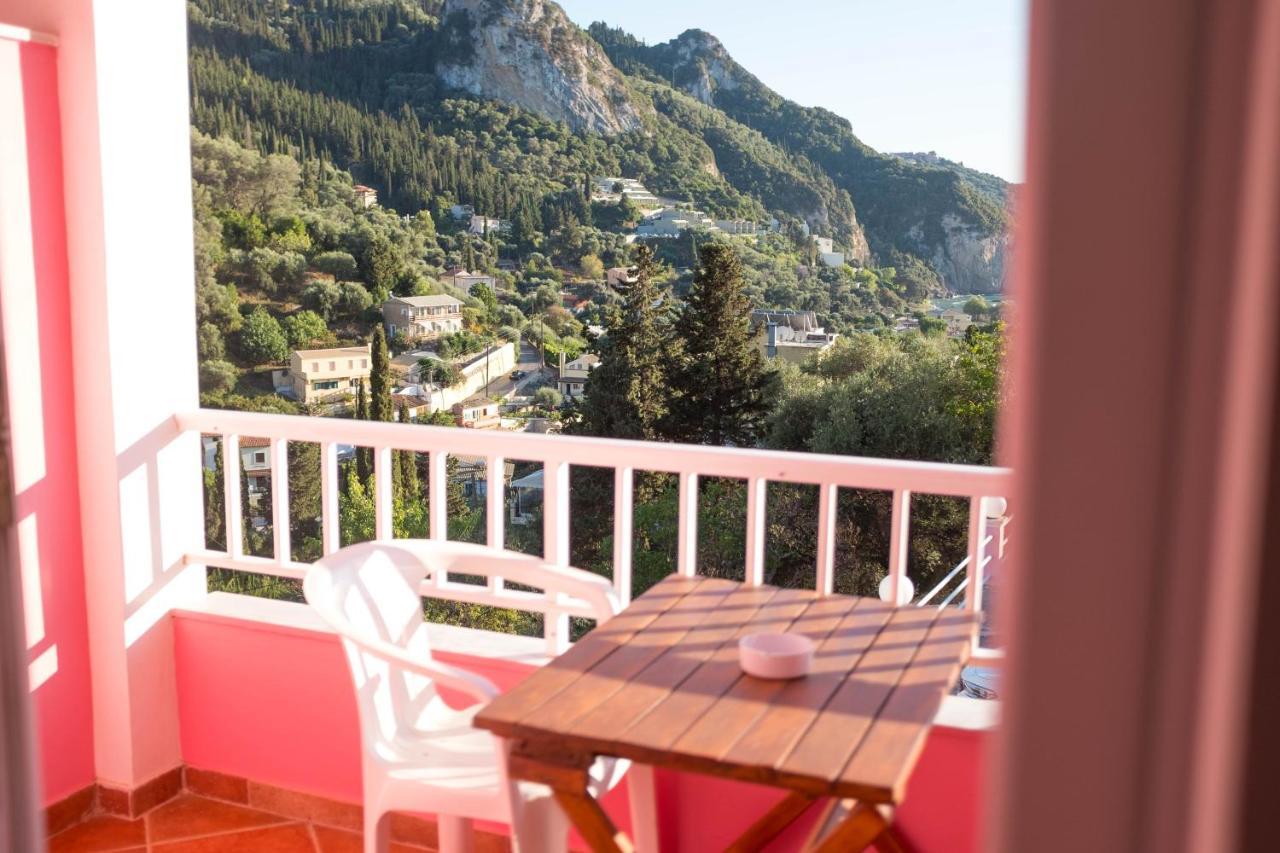 Pink Palace Beach Resort Агиос-Гордиос Экстерьер фото