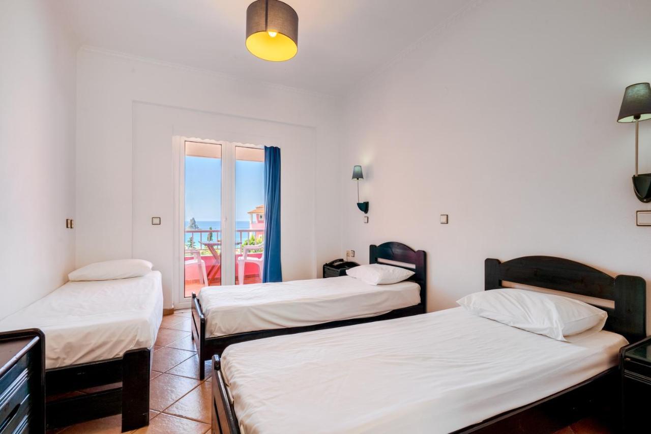 Pink Palace Beach Resort Агиос-Гордиос Экстерьер фото
