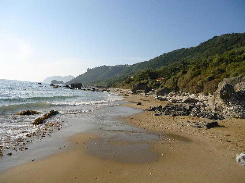 Pink Palace Beach Resort Агиос-Гордиос Экстерьер фото